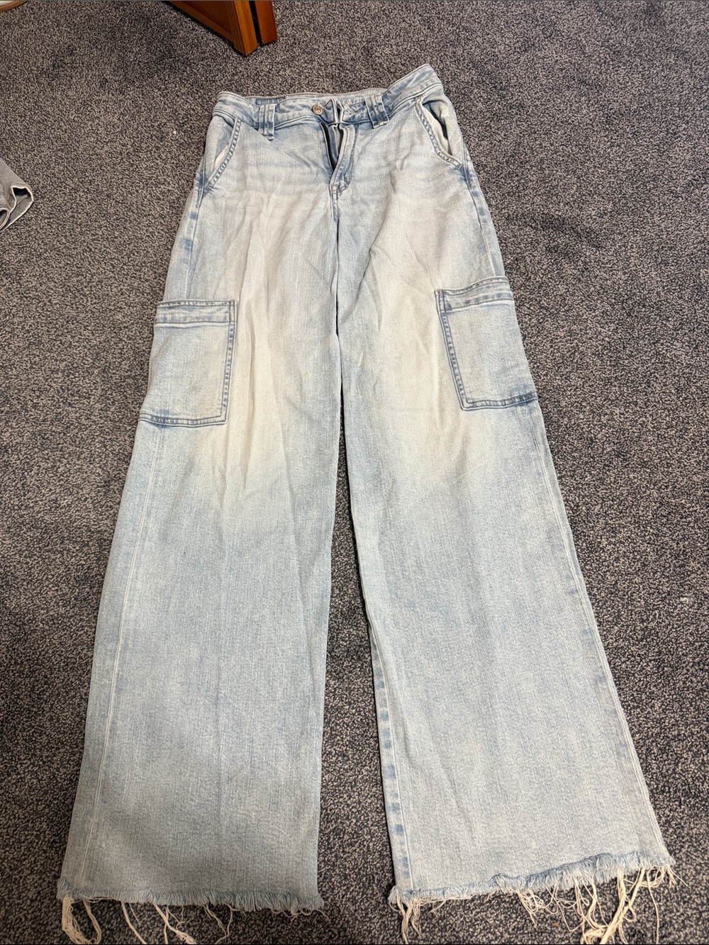 American Eagle Outfitters Light Blue Wide-Leg Cargo Jeans